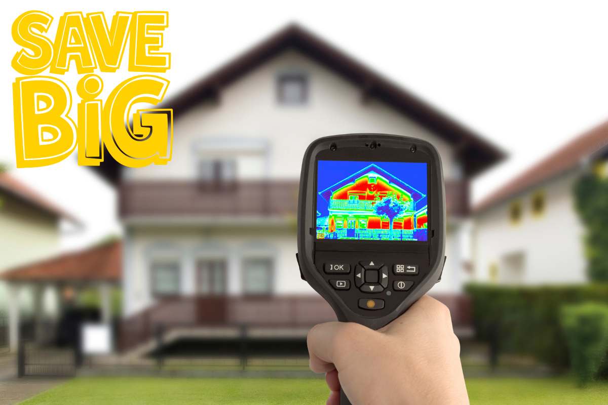 casa e scritta in giallo